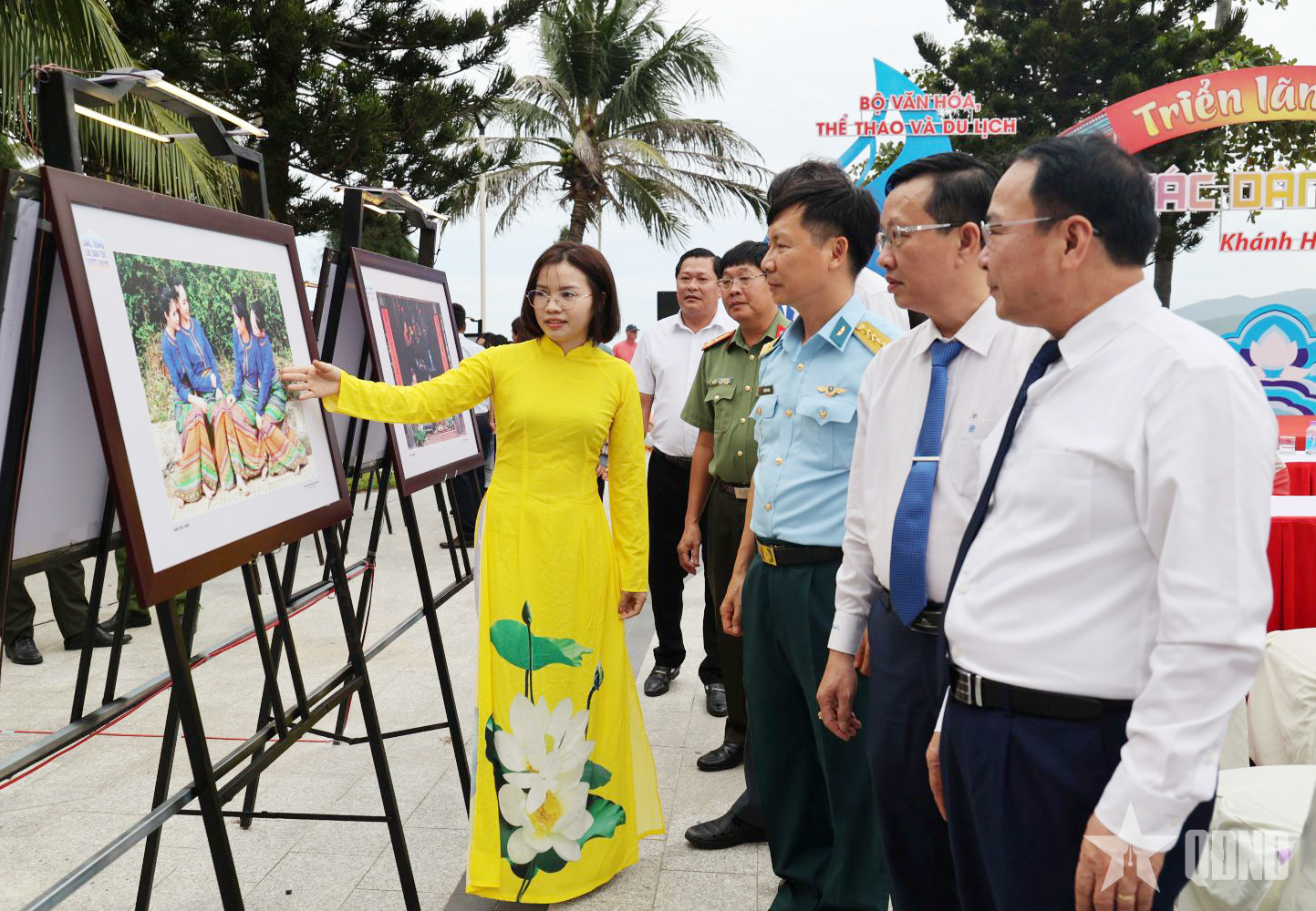 Khai mạc triển lãm ảnh “Sắc màu các dân tộc Việt Nam”